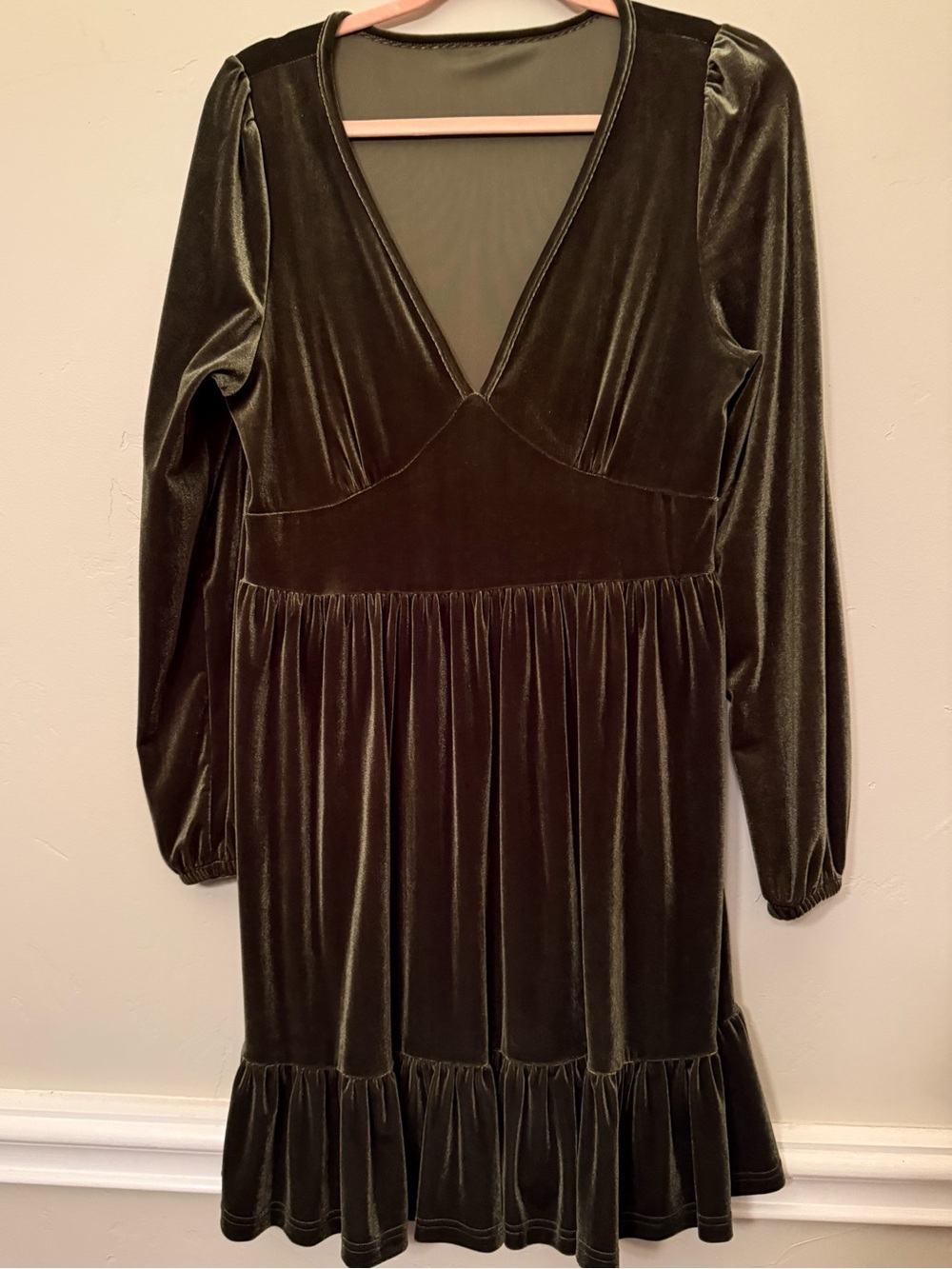Women’s Velvet Long-Sleeve V-Neck Dress in Olive